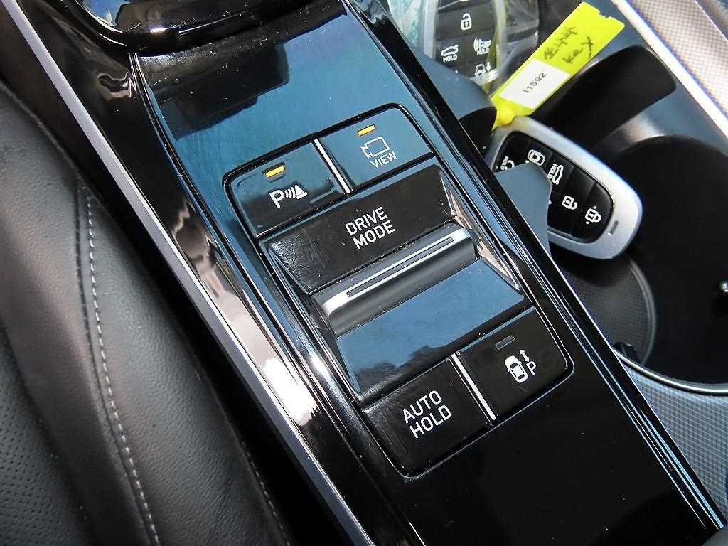 Hyundai Sonata — photo 13