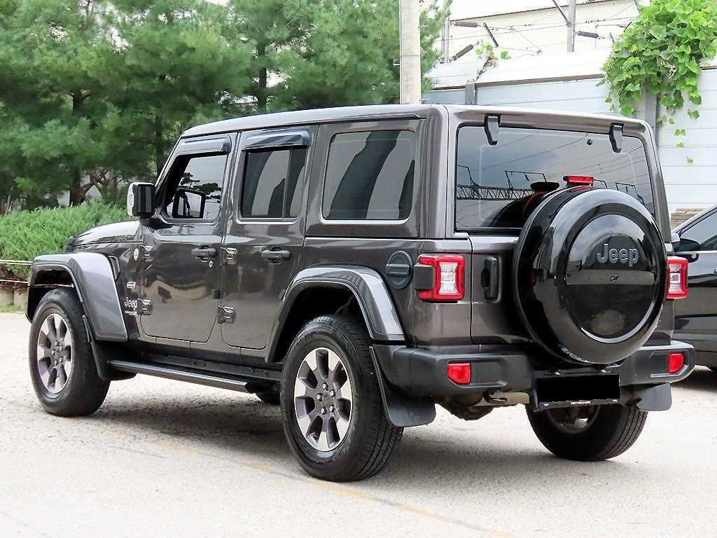 Jeep Wrangler — photo 03