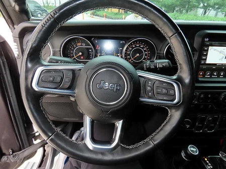 Jeep Wrangler — photo 08
