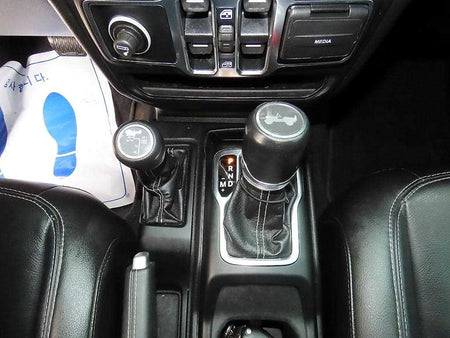 Jeep Wrangler — photo 10