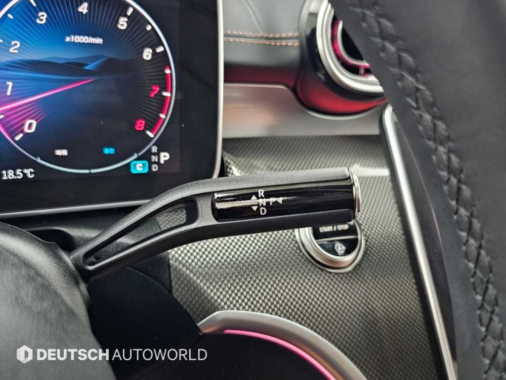 Mercedes-Benz C-Class — photo 09