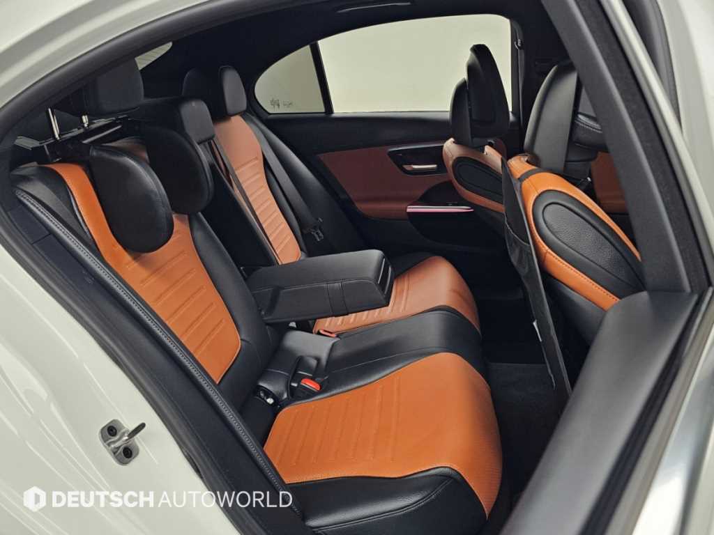 Mercedes-Benz C-Class — photo 12
