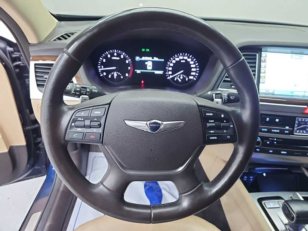 Genesis G80 — photo 09