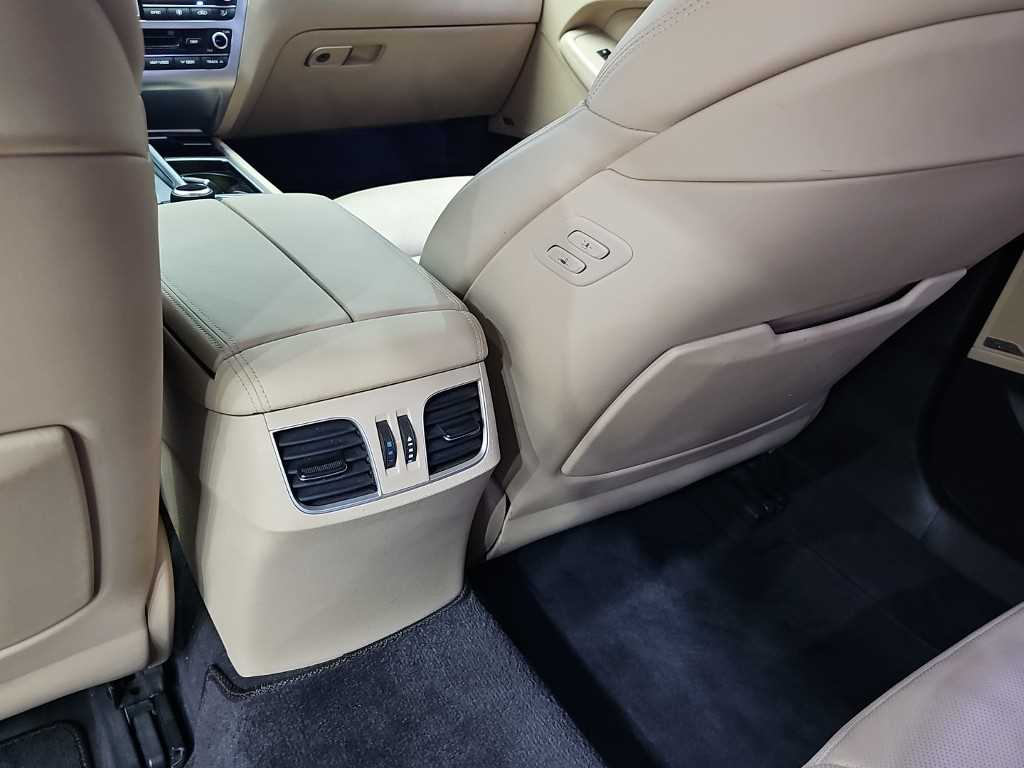 Genesis G80 — photo 14