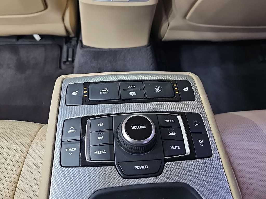 Genesis G80 — photo 15