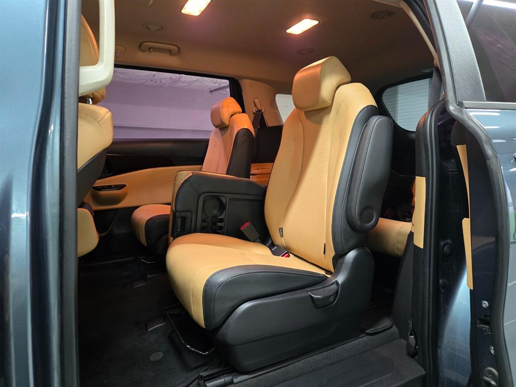 Kia Carnival — photo 07