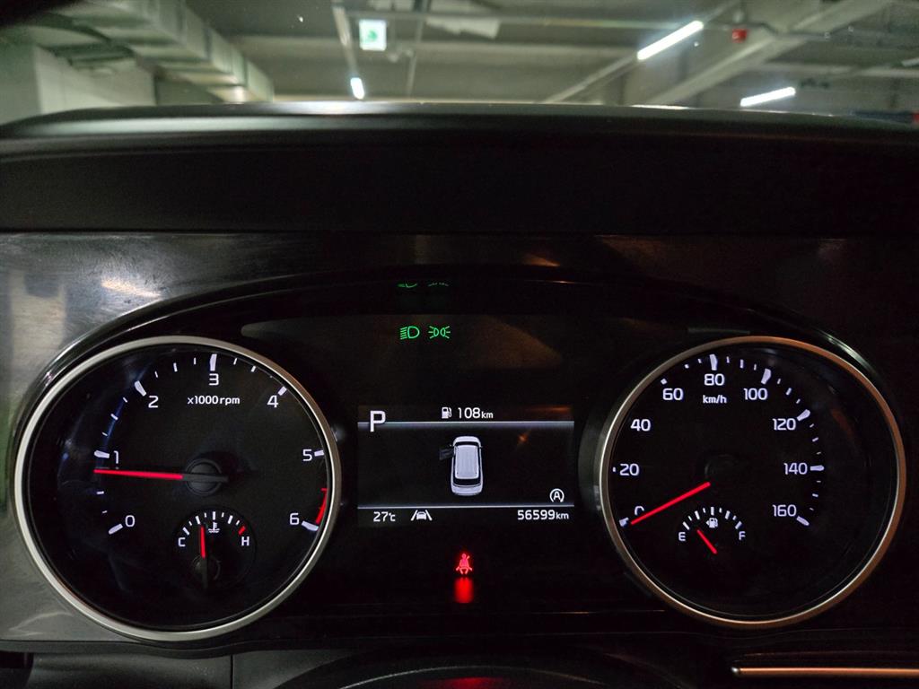 Kia Carnival — photo 09