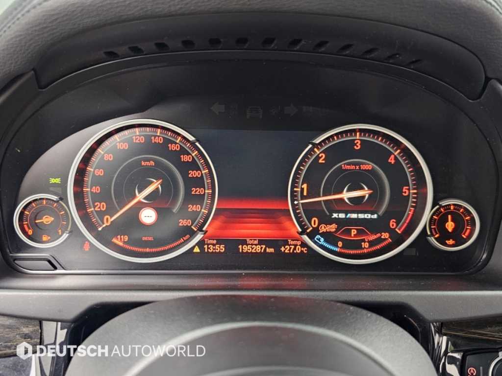 BMW X6 — photo 08