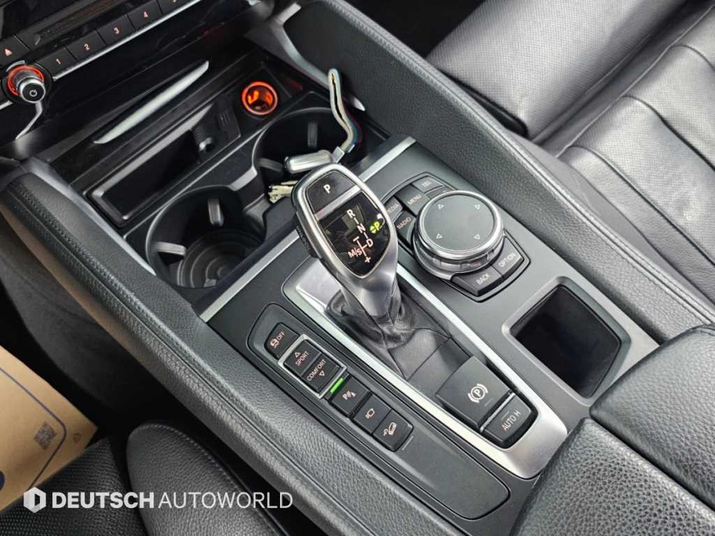 BMW X6 — photo 09