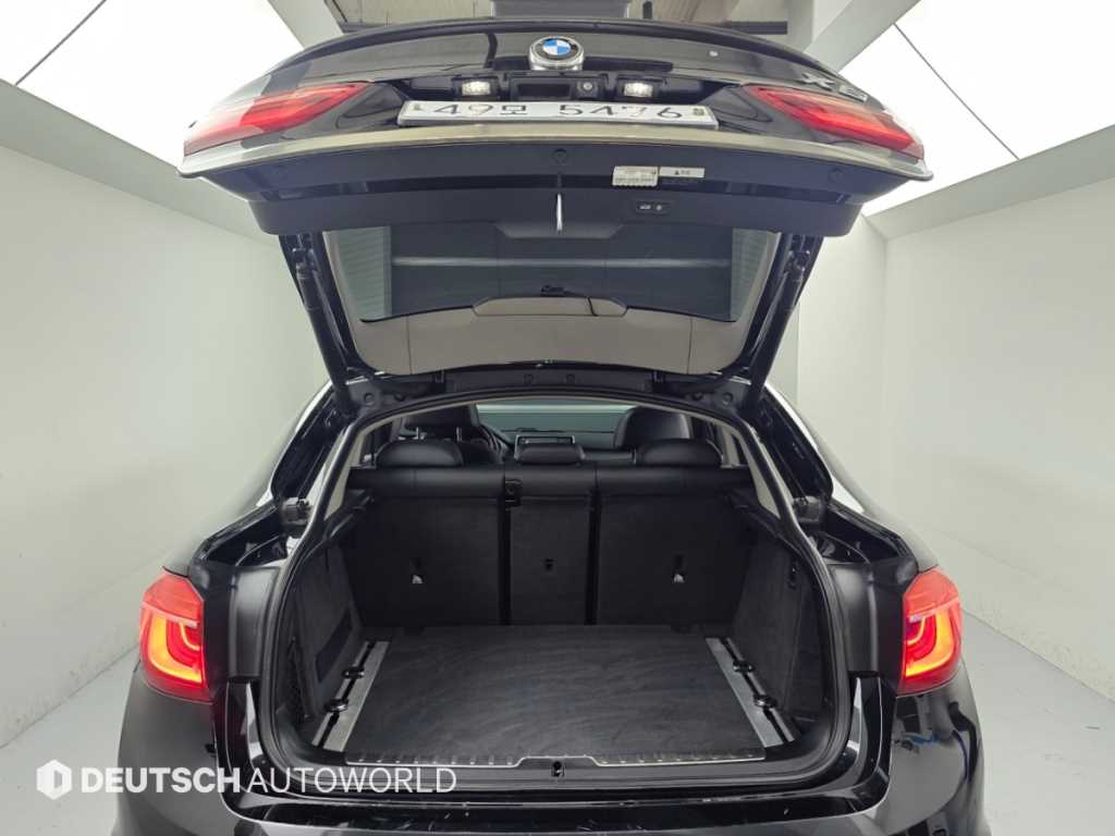 BMW X6 — photo 19