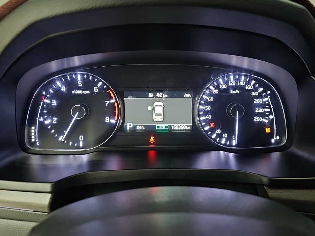 Kia K7 — photo 06