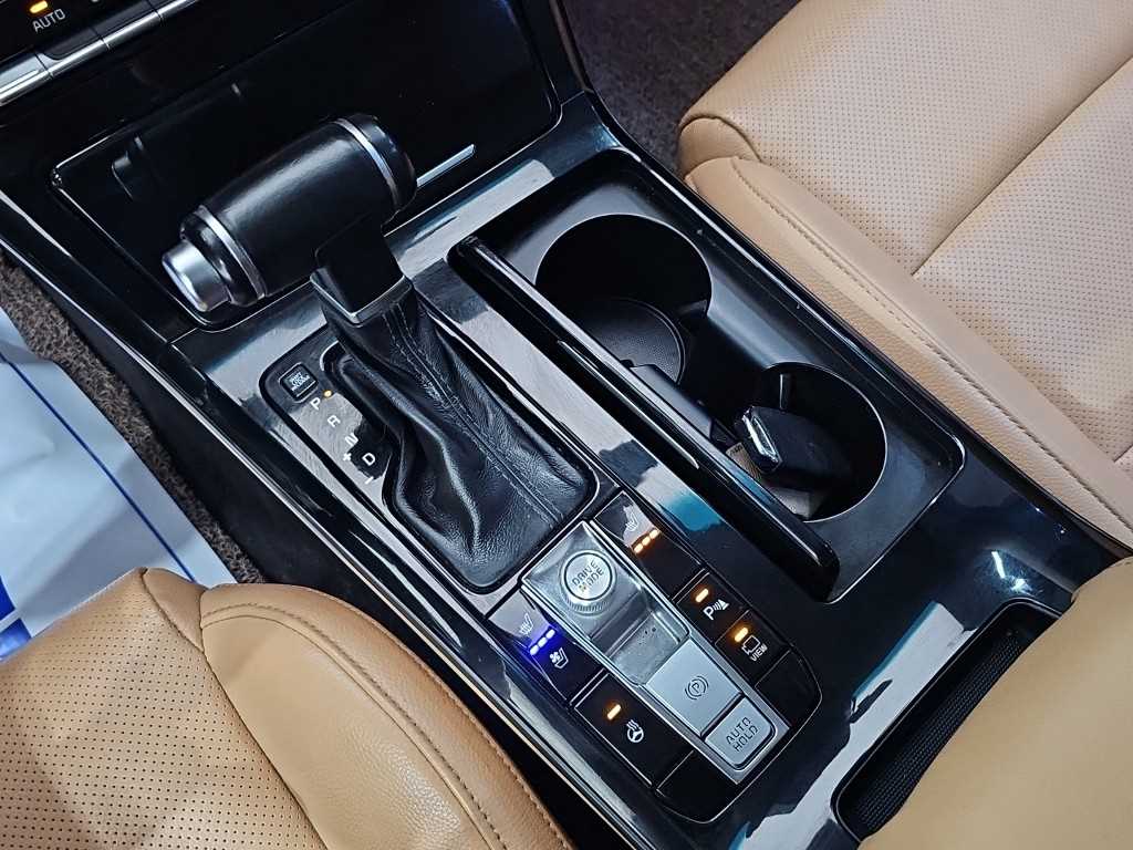 Kia K7 — photo 08