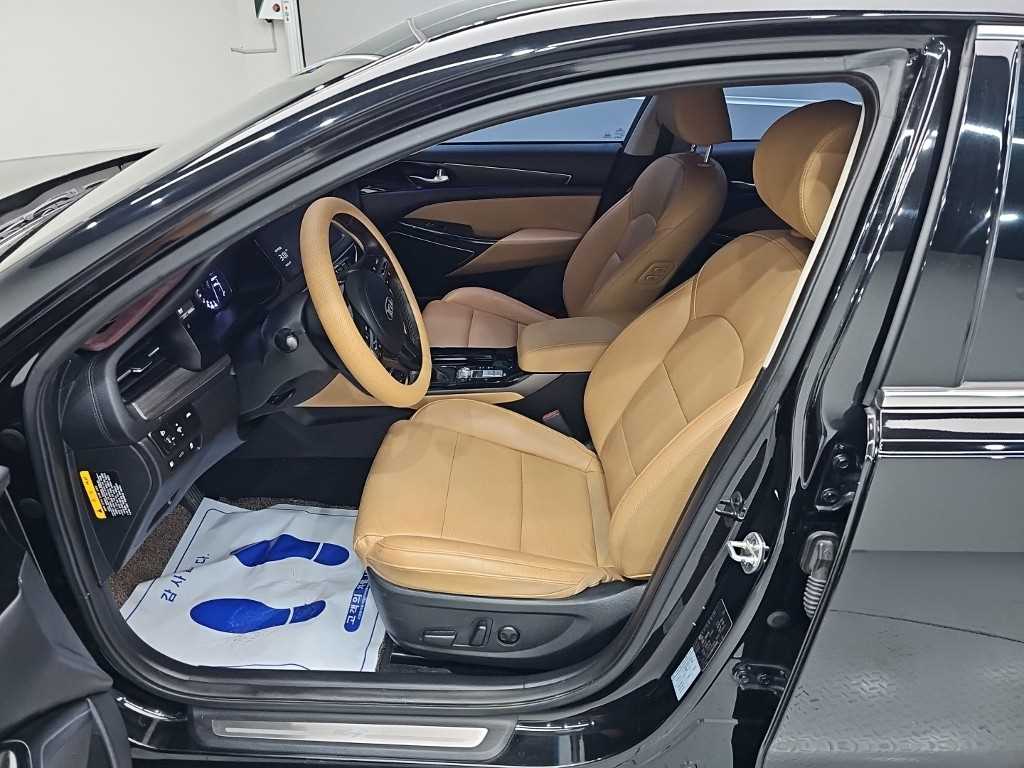 Kia K7 — photo 11