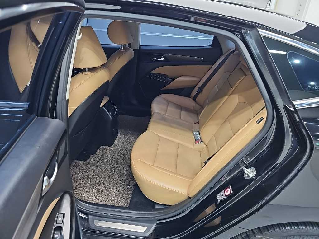 Kia K7 — photo 12