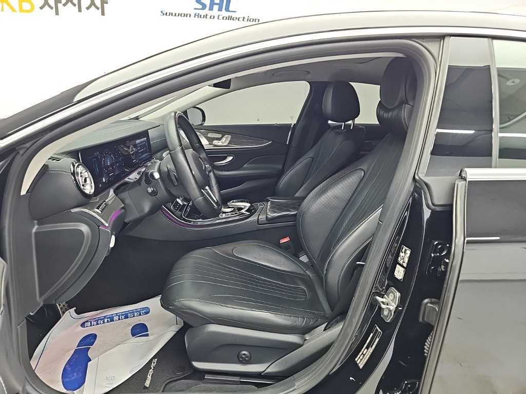 Mercedes-Benz CLS-Class — photo 11