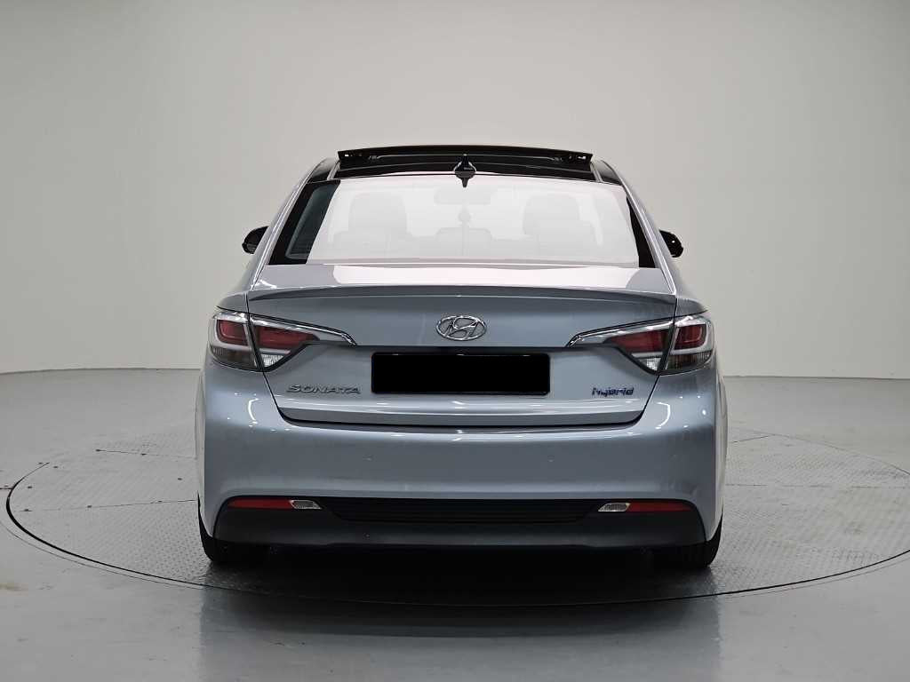 Hyundai Sonata — photo 03