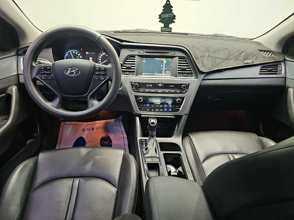 Hyundai Sonata — photo 07