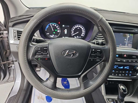 Hyundai Sonata — photo 09