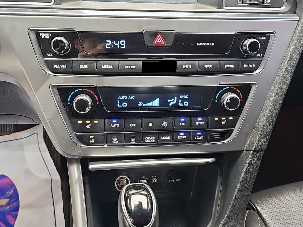 Hyundai Sonata — photo 10