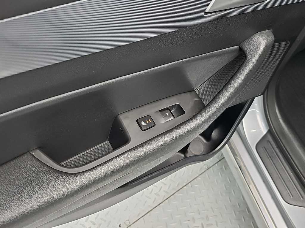 Hyundai Sonata — photo 13