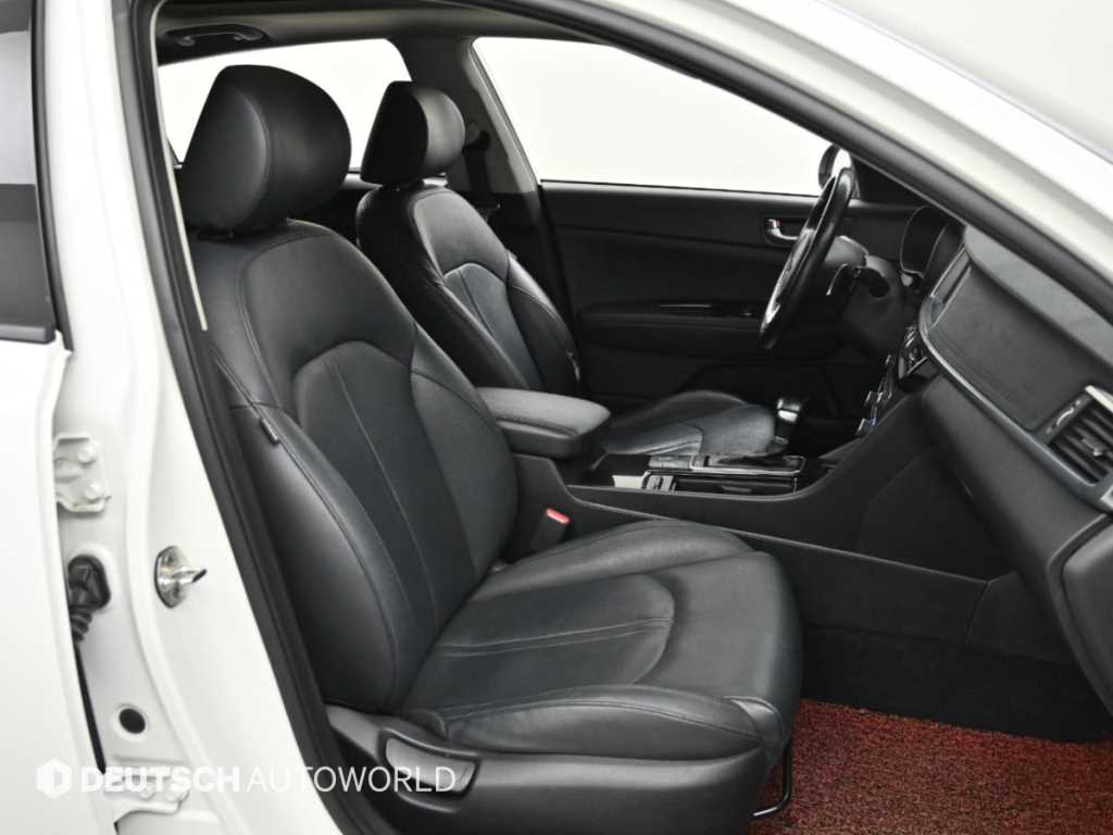 Kia K5 — photo 10