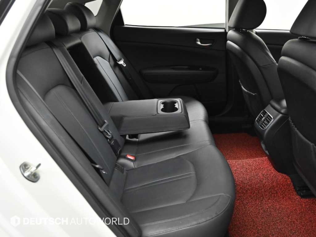 Kia K5 — photo 12
