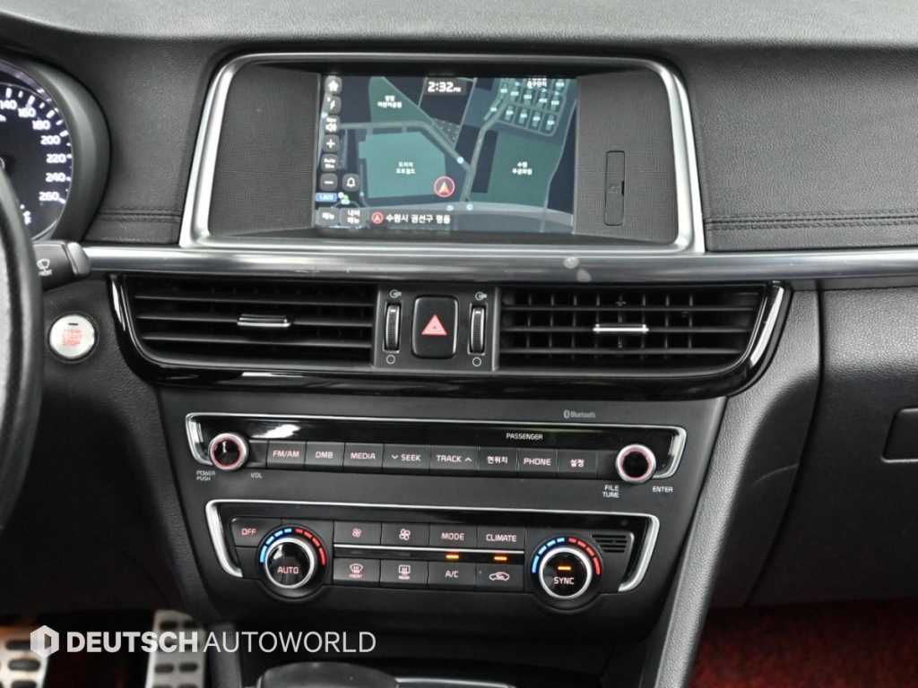 Kia K5 — photo 14