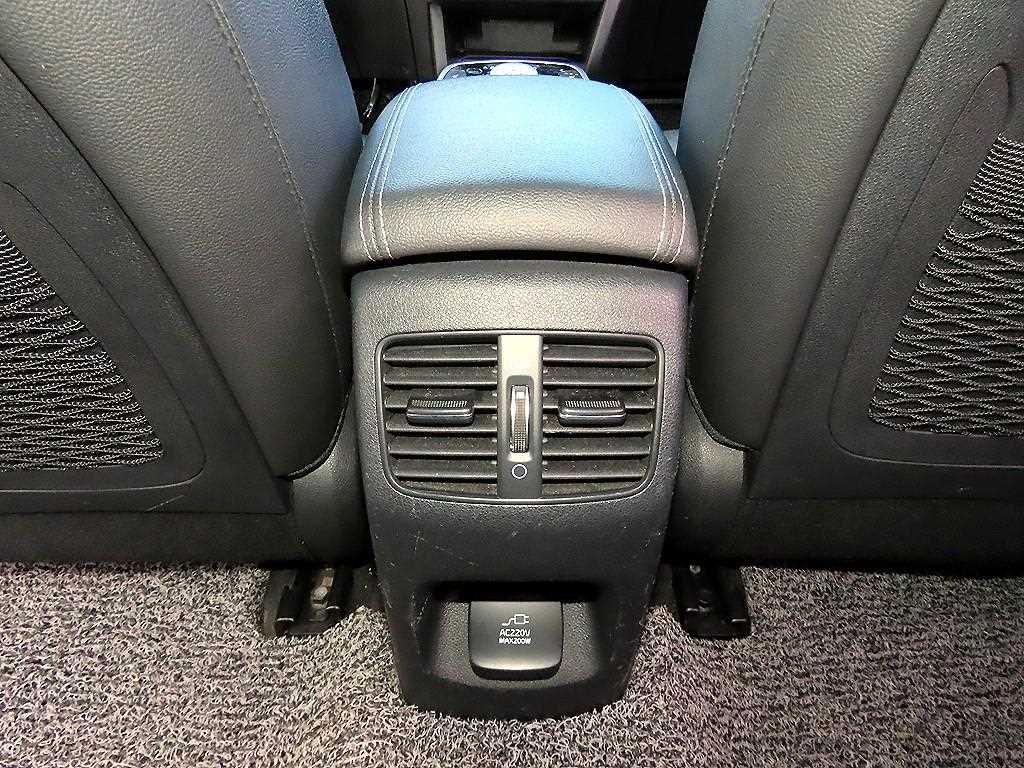 Kia Niro — photo 17