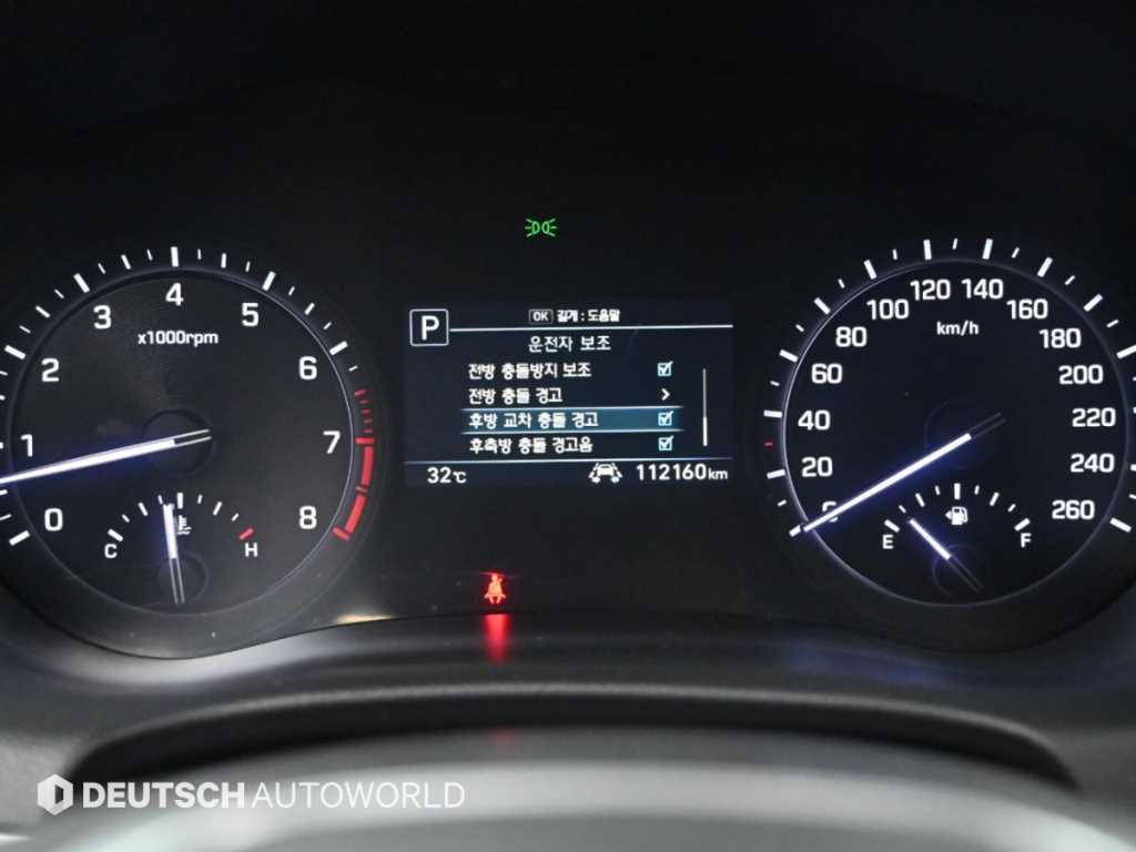 Genesis G80 — photo 08