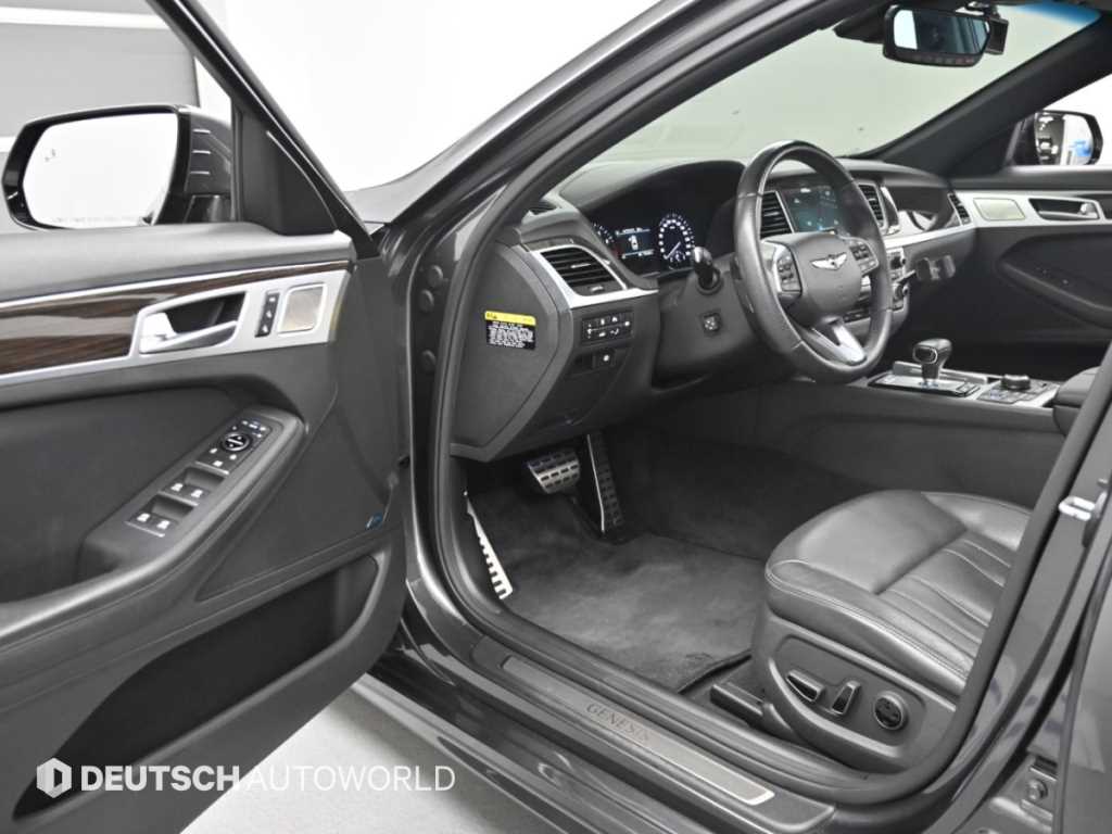 Genesis G80 — photo 11