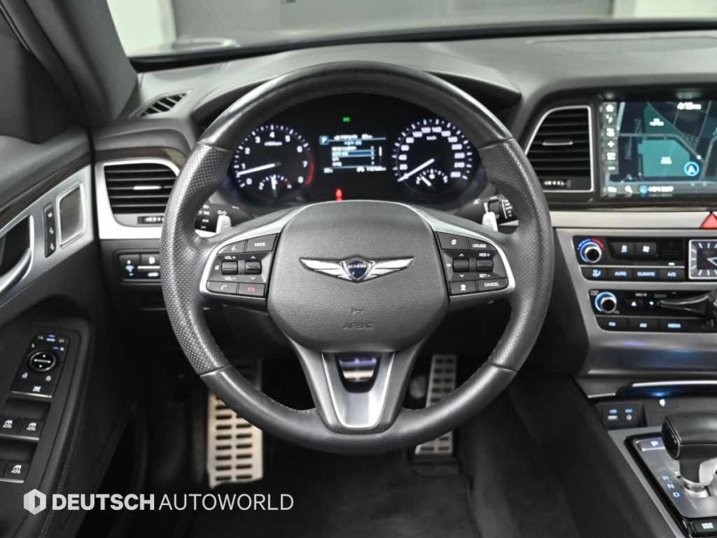 Genesis G80 — photo 13