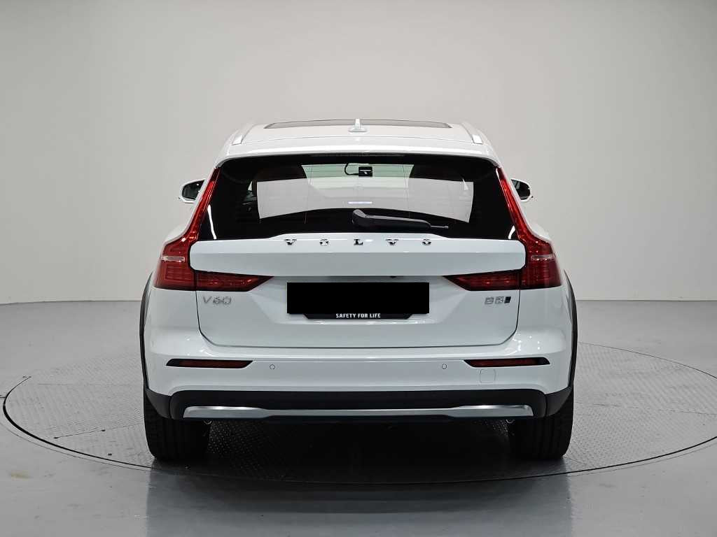 Volvo V60 — photo 03