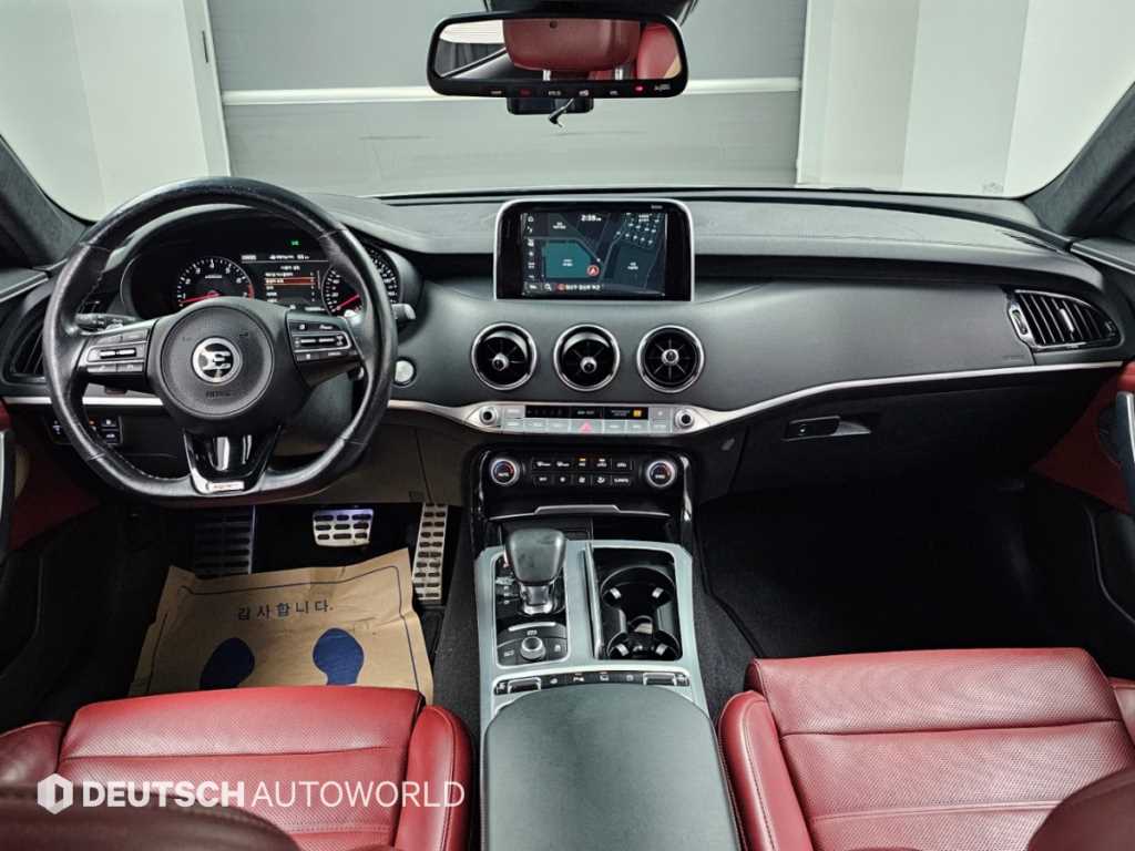Kia Stinger — photo 07