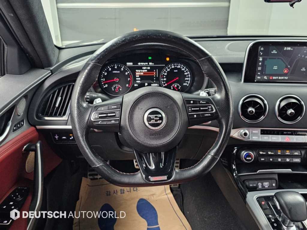 Kia Stinger — photo 13