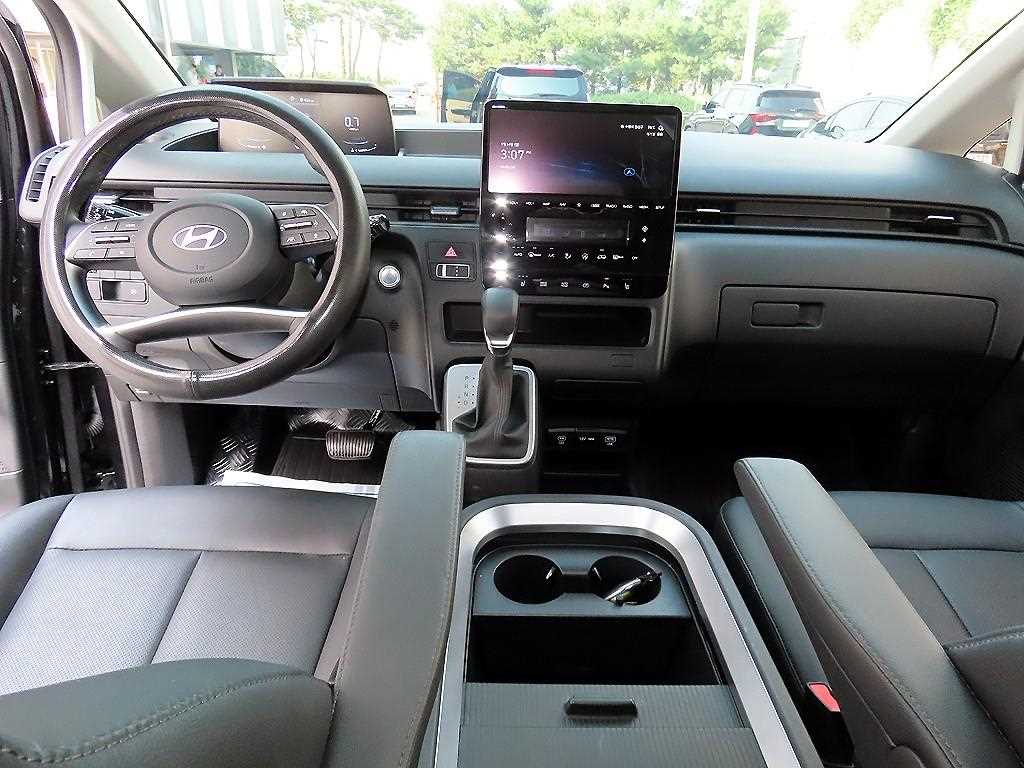 Hyundai Staria — photo 07