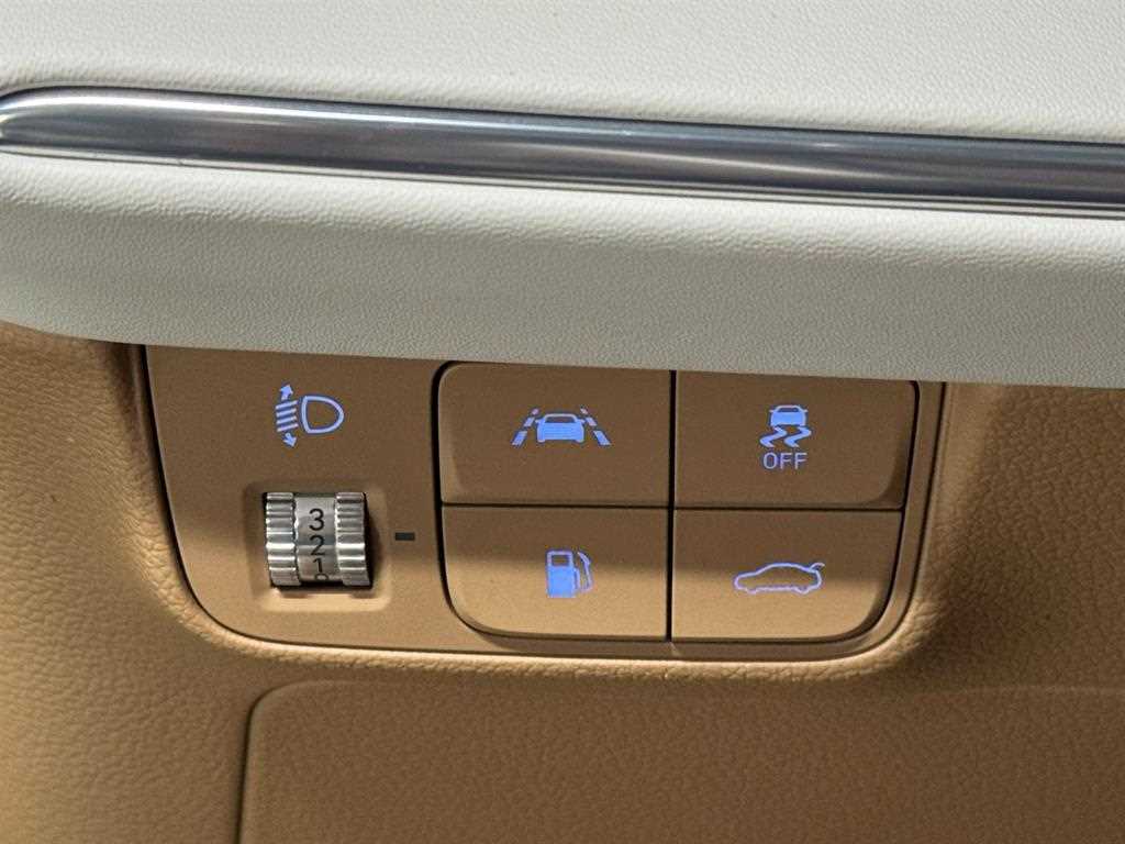 Hyundai Grandeur — photo 18