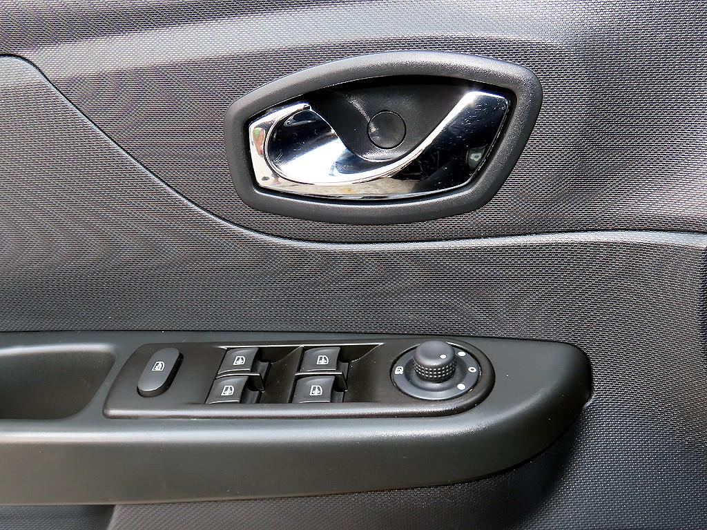 RENAULT QM3 — photo 11