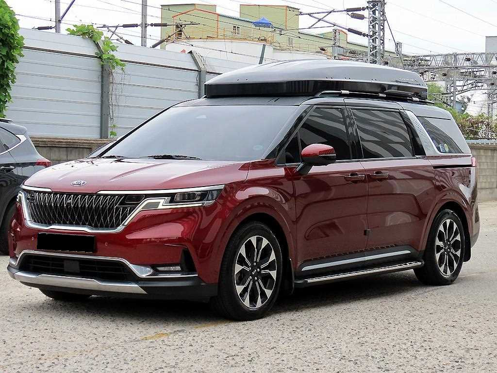 Kia Carnival — photo 02