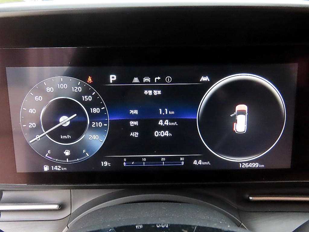 Kia Carnival — photo 09