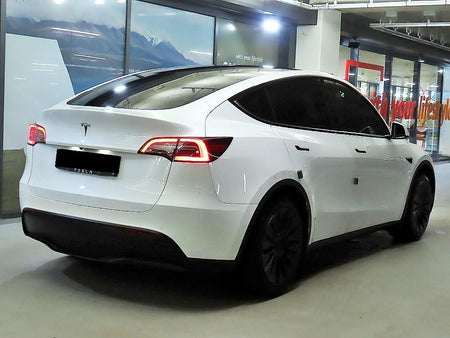 Tesla Model Y — photo 04