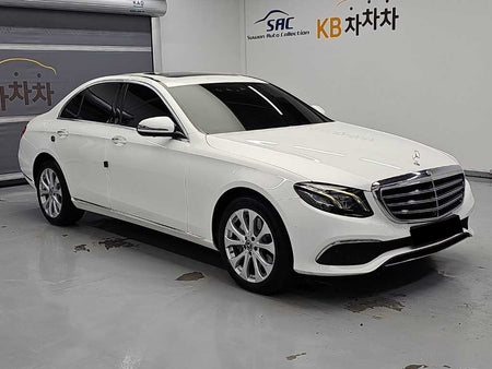 Mercedes-Benz E-Class — photo 04