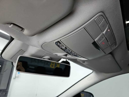 Mercedes-Benz E-Class — photo 18