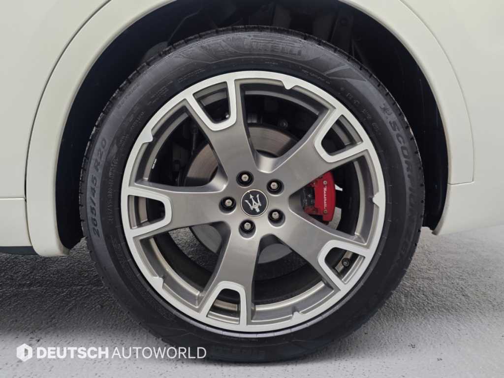 Maserati Levante — photo 05