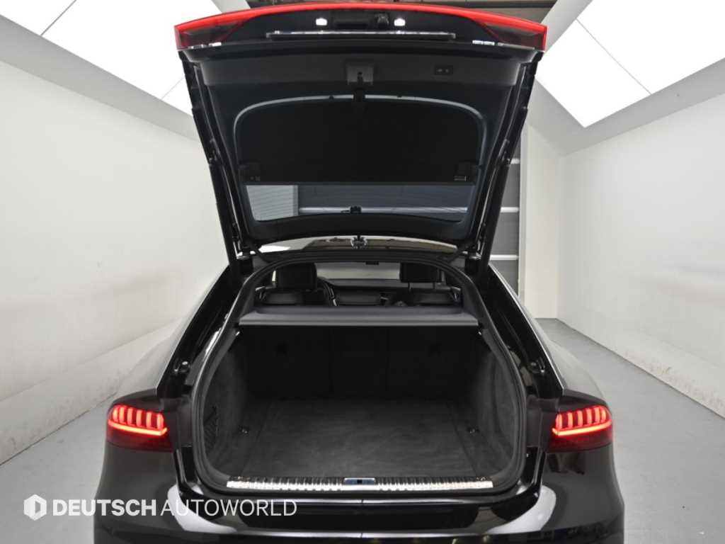 Audi A7 — photo 19