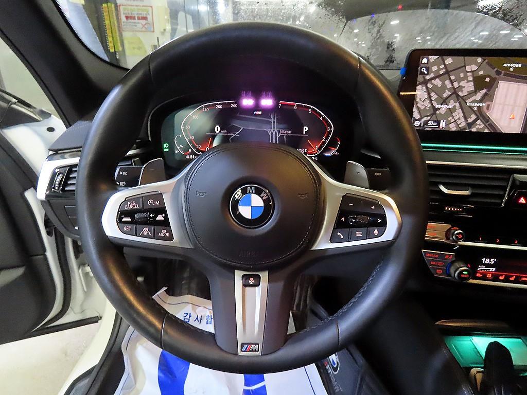 BMW 5-Series — photo 08