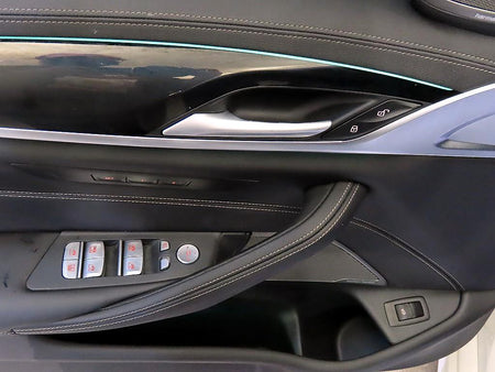 BMW 5-Series — photo 13