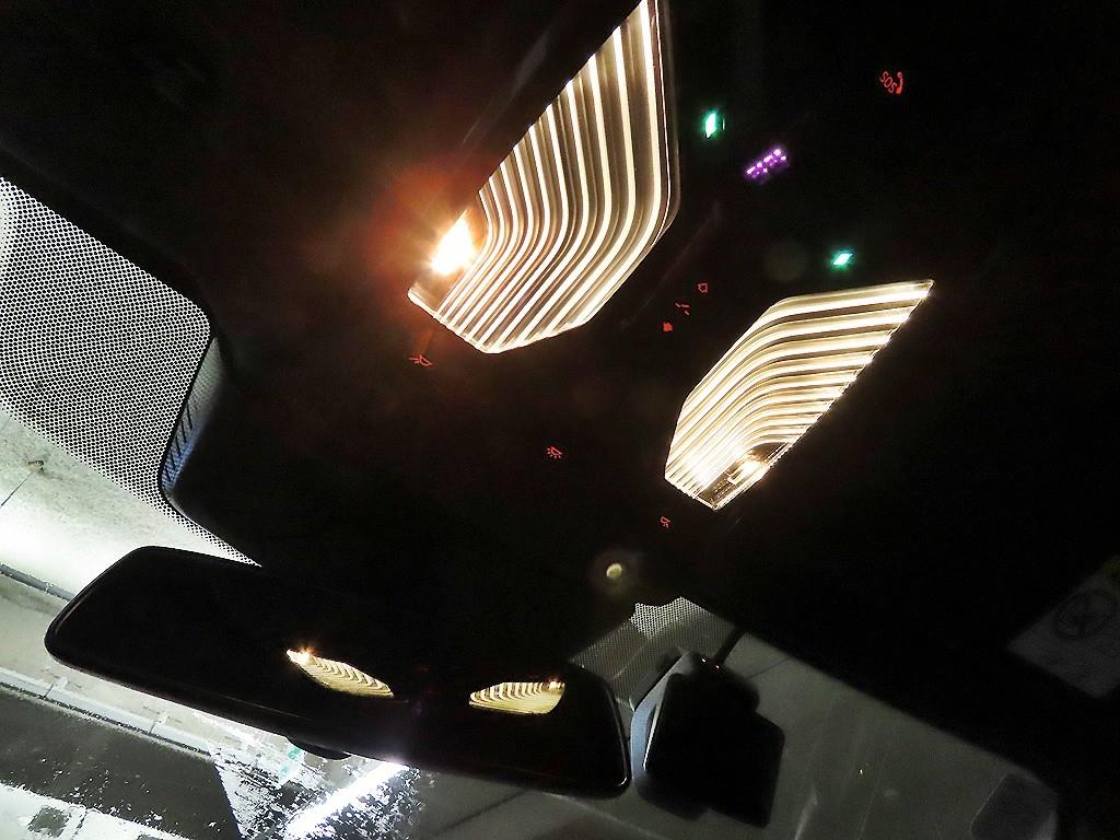 BMW 5-Series — photo 15