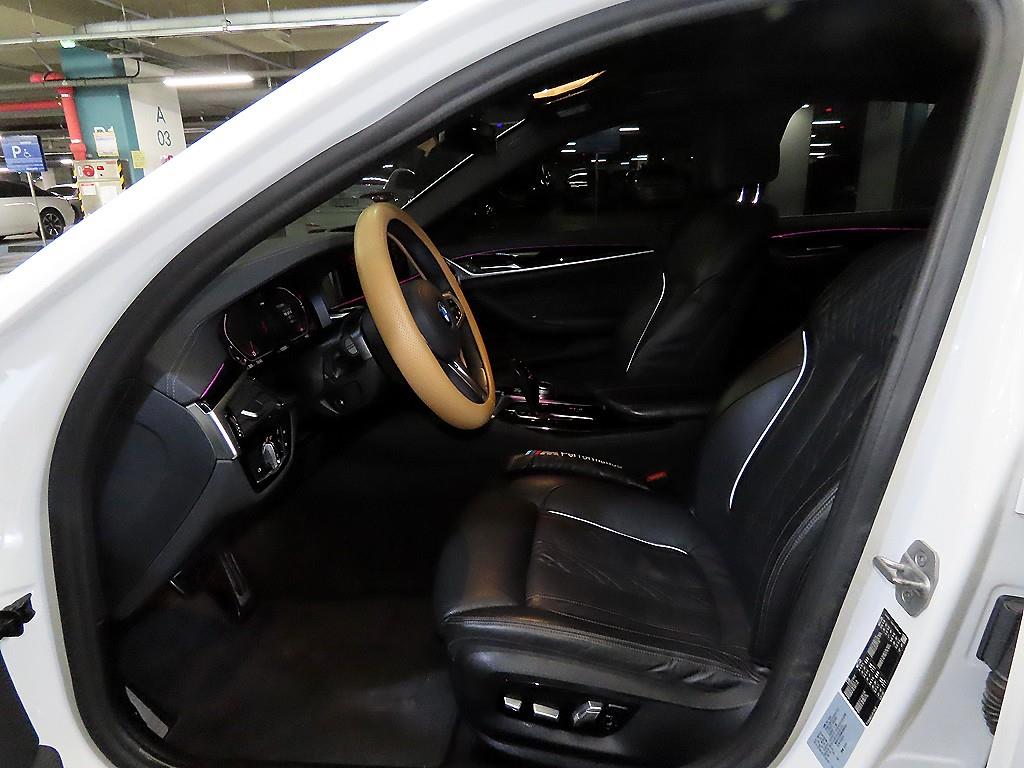 BMW 5-Series — photo 06