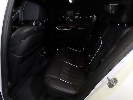 BMW 5-Series — photo 07