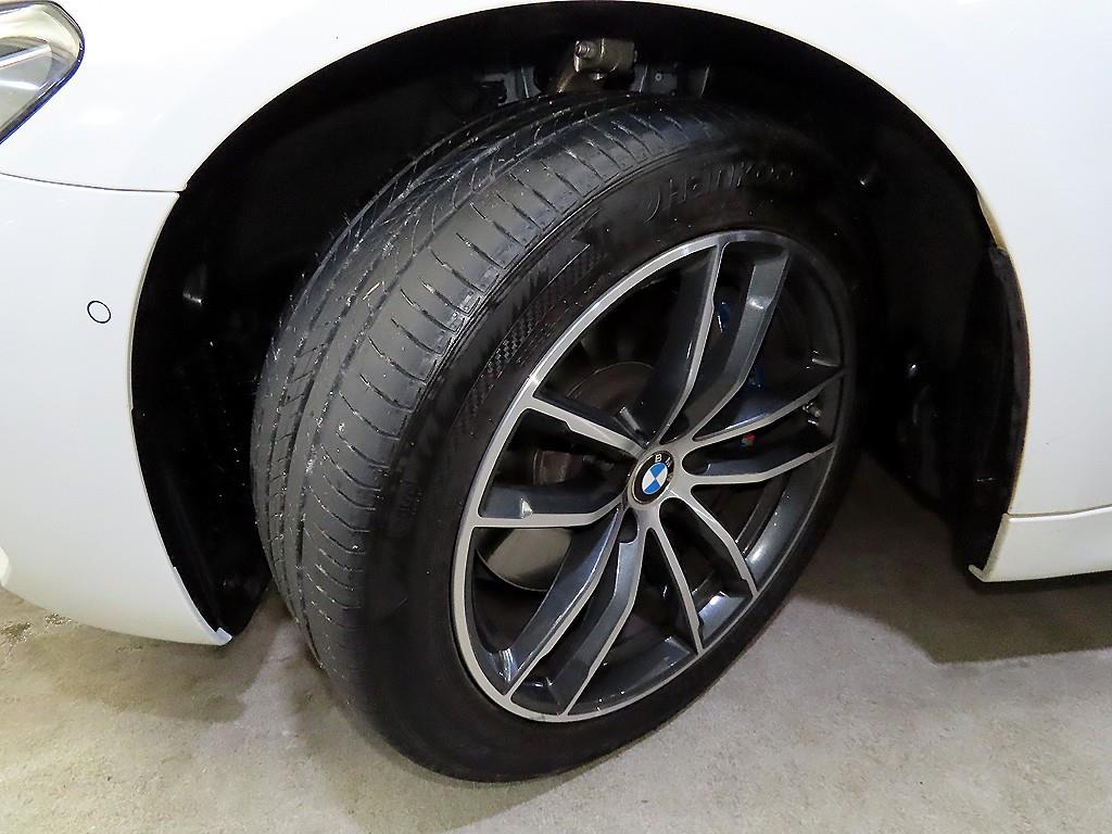 BMW 5-Series — photo 20